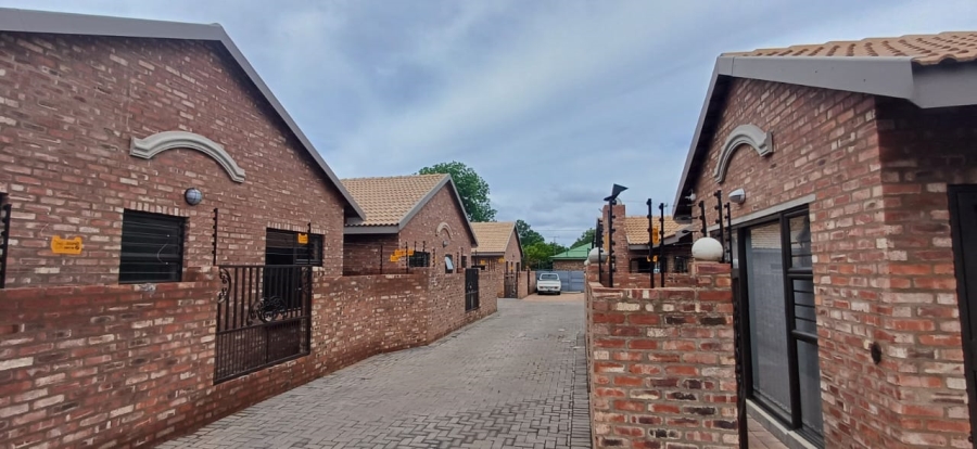 2 Bedroom Property for Sale in Die Bult North West